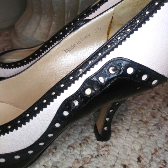 Vintage Christian Dior Ivory & Black Menswear Inspired/Retro 1940's Brogue Pumps - Picture 8 of 16